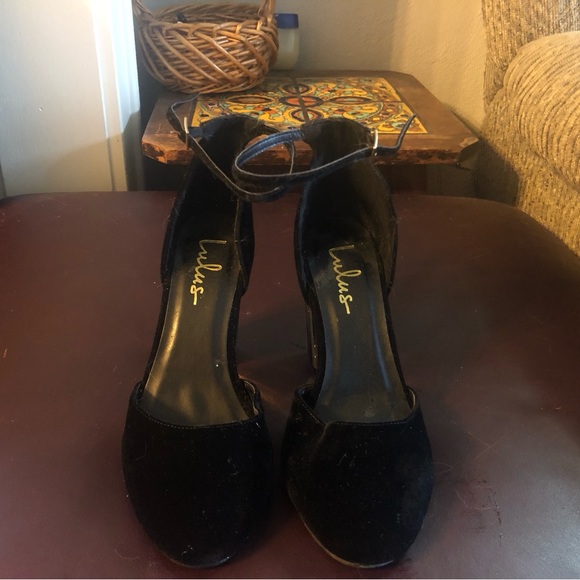 Black heels in women’s 7.5 - Picture 1 of 3
